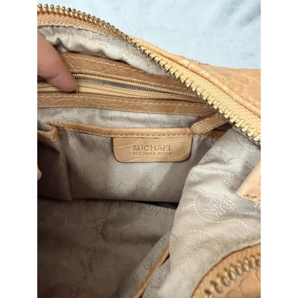 Michael Kors Croc Embossed Shoulder Bag Zip Gold Hardware MK Purse Crossbody